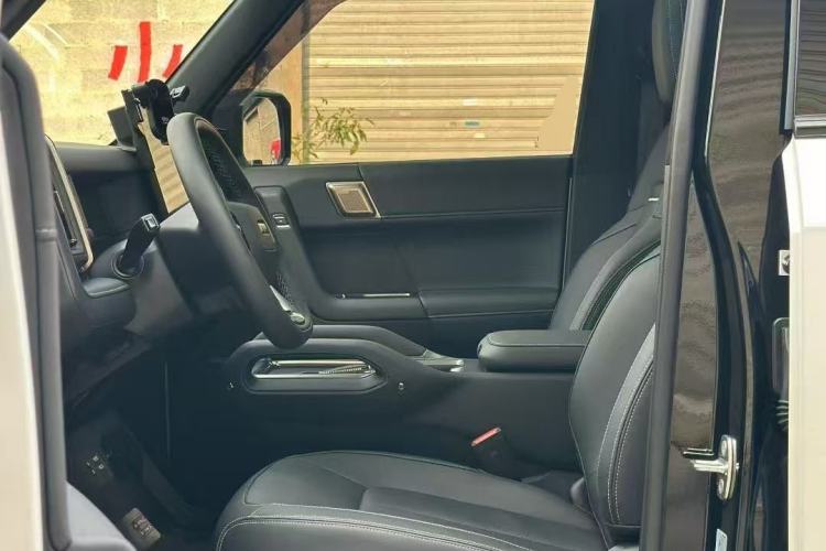 Used iCAR 03T 2024 520km Two-Wheel Drive Long-Range Version Left Front Seat