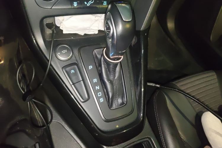 Used Ford Focus 2017 Hatchback EcoBoost 125 Automatic - Ultra-Powerful Style Edition with Smart Drive Features
