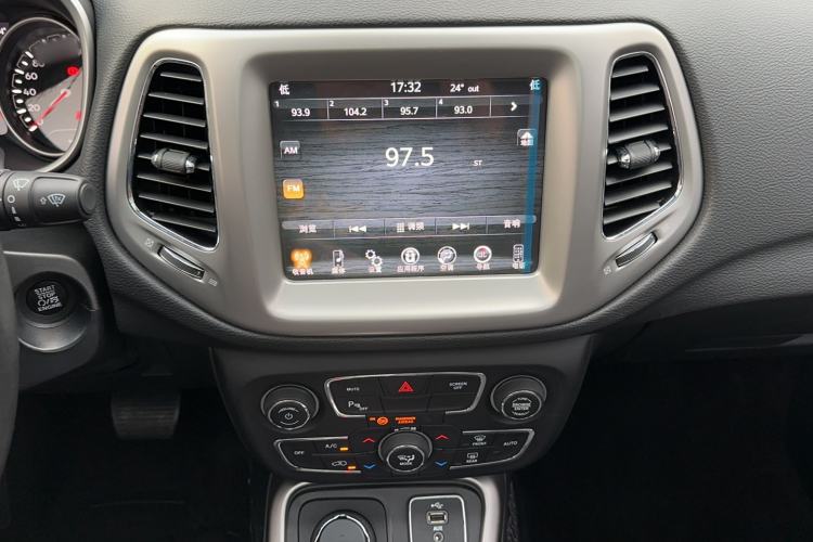 Used Jeep Compass 2017 200T Automatic Family Enjoyment Four-Wheel Drive Edition