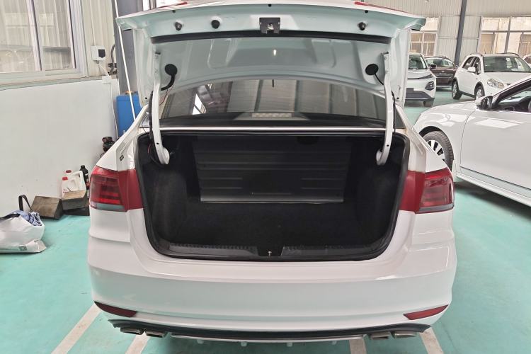 Used Volkswagen Santana 2016 1.6L Manual Fashion Edition