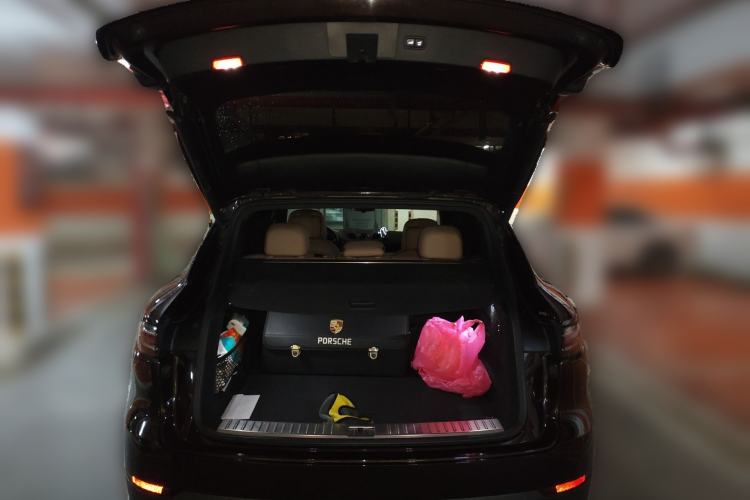 Used Porsche Cayenne 2018 Cayenne 3.0T Trunk