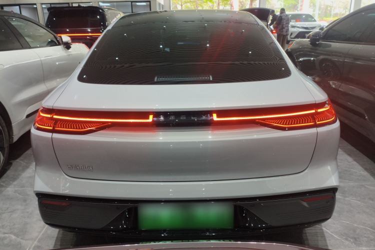 Used Geely Galaxy Galaxy 8 2025 130km EM-i Deluxe Edition