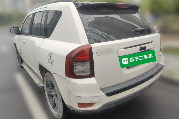 Used Jeep Compass 2014 2.4L Four-Wheel Drive Serpentine Collection Edition Rear Left 45 Deg