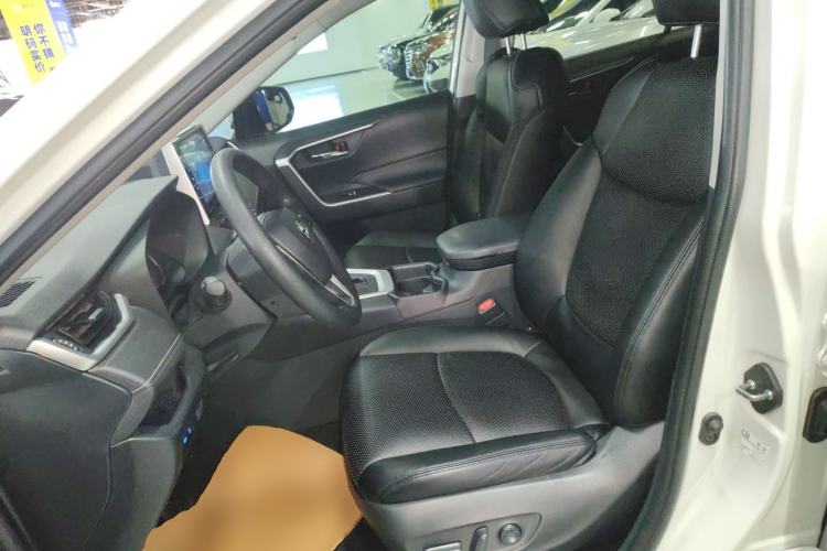 Used Toyota RAV4 2020 2.0L CVT Two-Wheel Drive Fashion Edition Left Front Seat