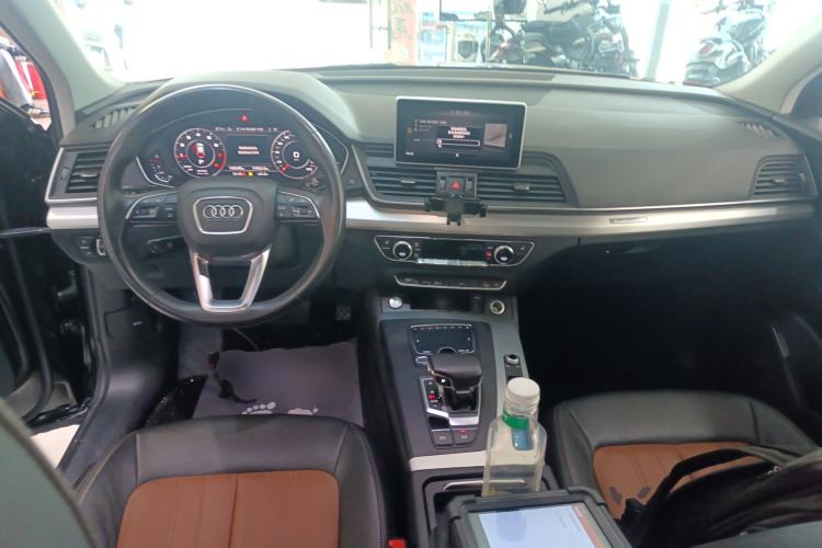 Used Audi Q5L 2020 Updated 40 TFSI Prestige Fashion Edition Center Console