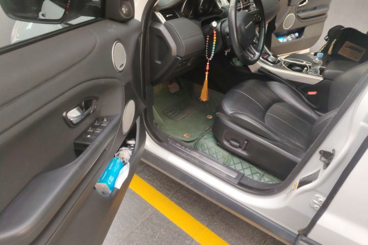 Used Land Rover Range Evoque 2016 2.0T SE Smart Glow Edition Driver Seat