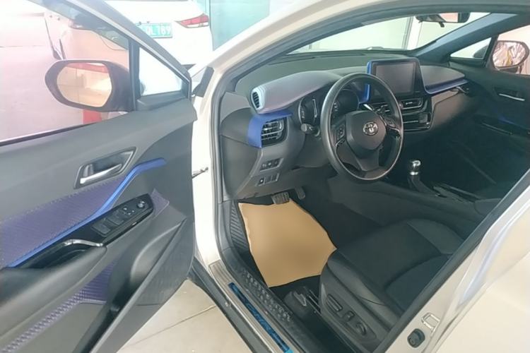 Used Toyota C-HR 2020 2.0L Leading Edition Driver Seat