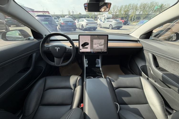 Used Tesla Model 3 2020 Revised Version Standard Range Rear-Wheel Drive – Upgraded Edition Interior 3