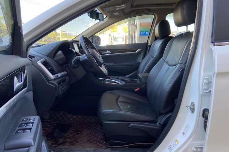 Used Dongfeng Aeolus AX7 2016 2.0L Automatic Zhiyi Trim
