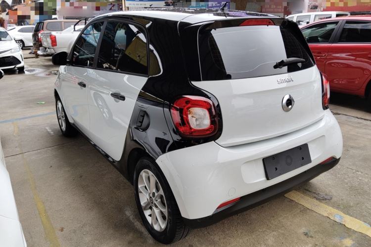 Used smart forfour 2016 1.0L 52 kW Dynamic Edition
