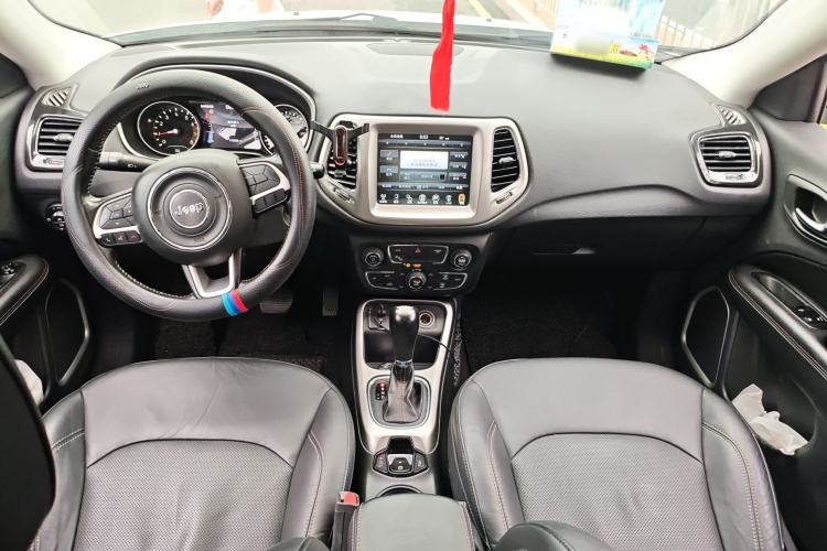 Used Jeep Compass 2017 200T Automatic Family Edition
