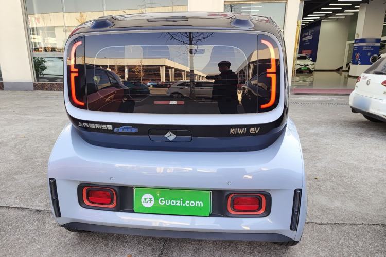 Used Baojun KiWi EV 2021 Artist Model Lithium Iron Phosphate