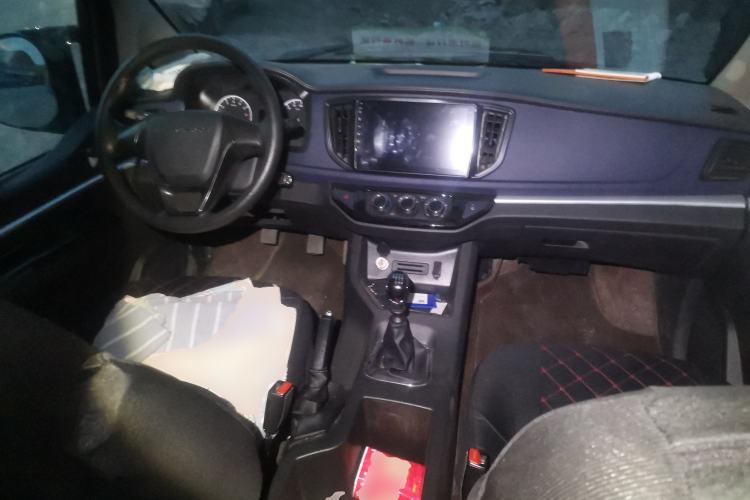 Used FORTHING Lingzhi 2025 M5 1.5T Long Wheelbase Base Model 7-Seater Interior 2