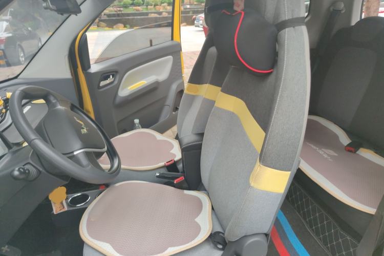 Used Wuling Hongguang MINIEV 2022 Macaron Premium Model – Lithium Iron Phosphate Left Front Seat