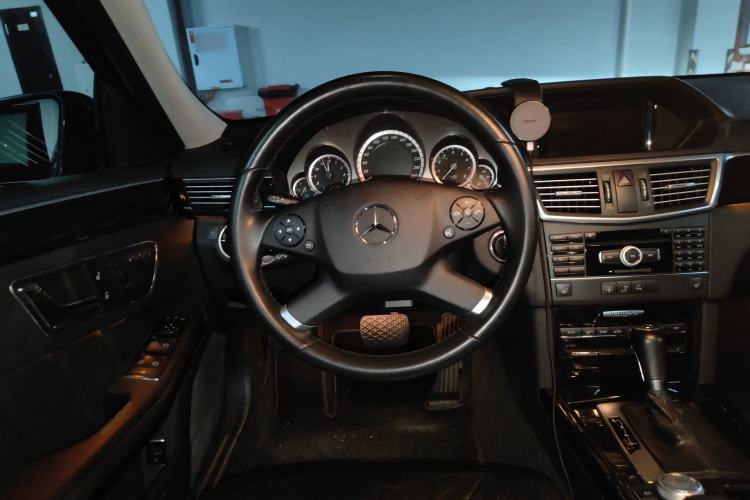 Used Mercedes-Benz E-Class 2011 E 260 L CGI Fashion Model