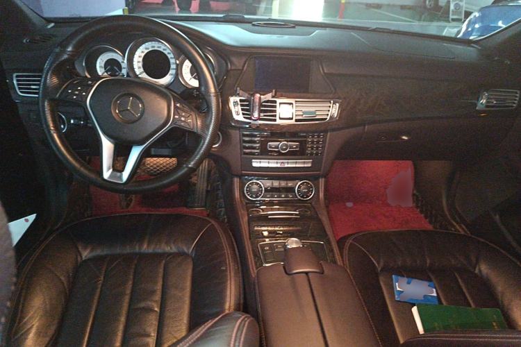 Used Mercedes-Benz CLS 2012 CLS 300 CGI Center Console
