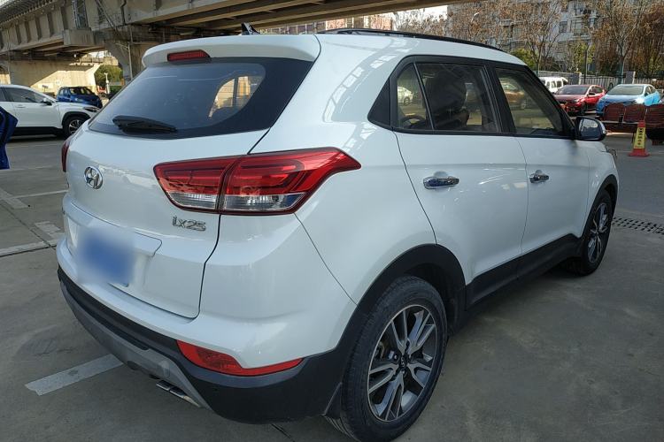 Used Hyundai ix25 2017 1.4T Automatic Smart Version
