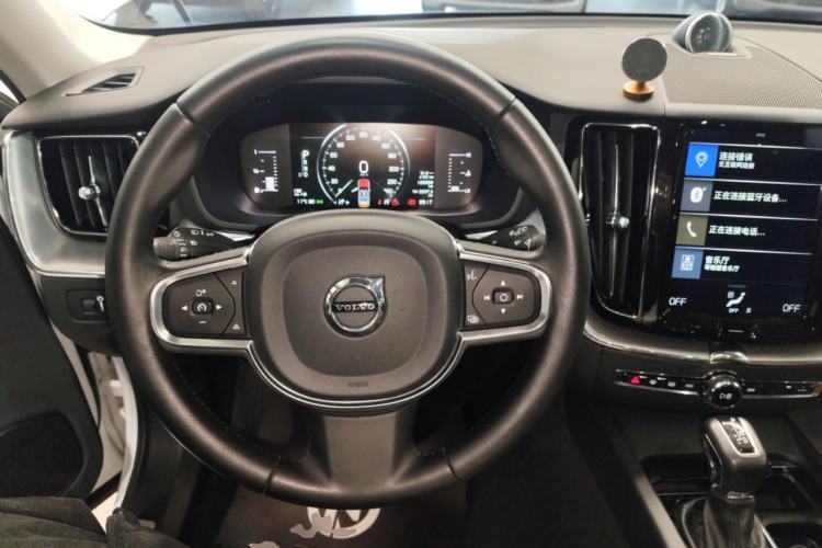 Used Volvo XC60 2019 T5 4x4 Smart Edition China VI Standard