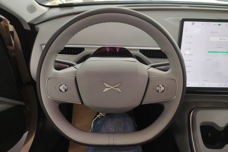 Used XPeng MONA M03 2024 620 with Ultra-Long Range Steering Wheel