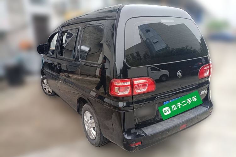 Used FORTHING Lingzhi 2023 M5 1.6L Utility Model 7 Seats
