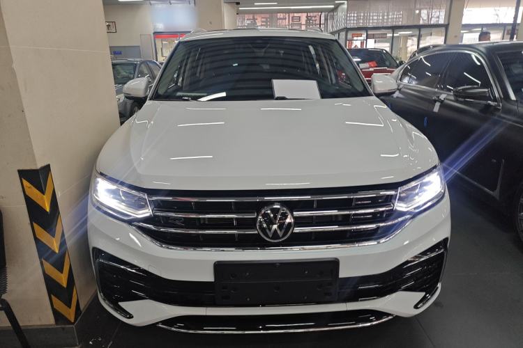 Used Volkswagen Tiguan L 2023 Restyled 330TSI Automatic Two-Wheel Drive R-Line Enhanced Comfort Version