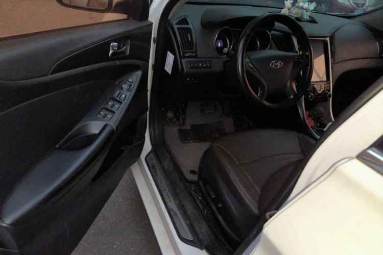 Used Hyundai Sonata 2013 2.4L Automatic Leading Edition China IV Standard Driver Seat