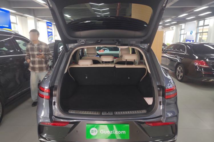 Used Genesis GV70 2025 2.5T Two-Wheel-Drive Luxury Edition