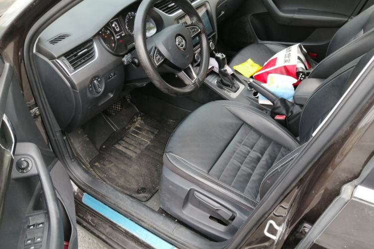 Used Skoda Octavia 2017 1.6L Automatic Smart Drive Edition Driver Seat