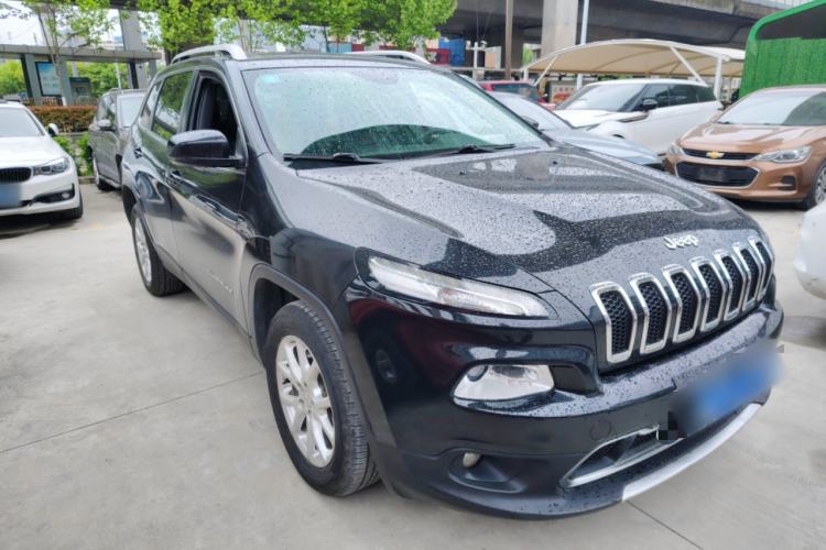 Used Jeep Cherokee 2017 2.0L Superior Edition