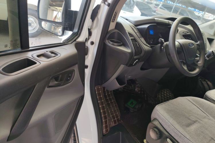 Used Ford Transit 2019 2.0T Gasoline Multi-Purpose Commercial Vehicle Short Wheelbase Low Roof 6-Seater China VI Standard