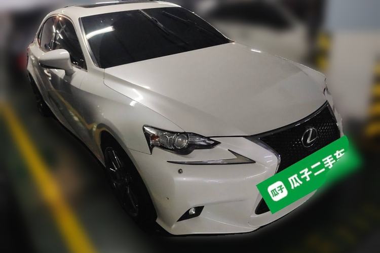 Used Lexus IS 2015 200T Leading Edition