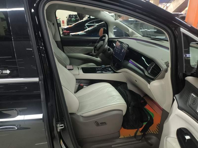 Used Denza D9 2022 DM-i 970 Four-Wheel Drive Flagship Model — 24