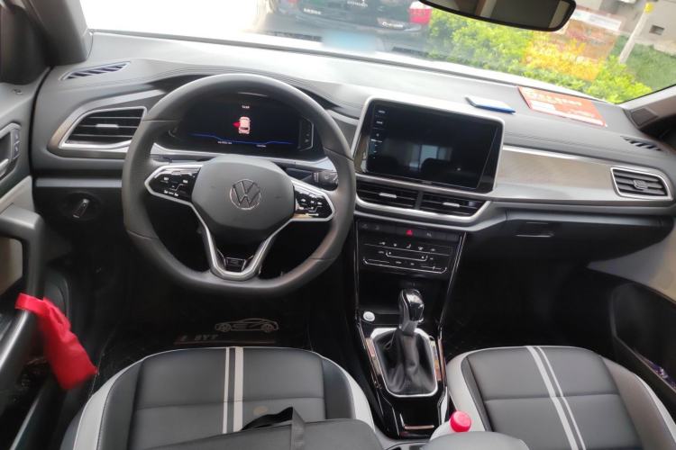 Used Volkswagen T-ROC 2024 300TSI DSG Two-Wheel-Drive Chen Guang Edition