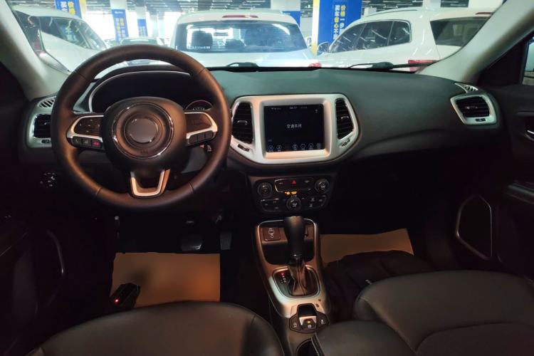 Used Jeep Compass 2019 220T Automatic Enjoyment Version
