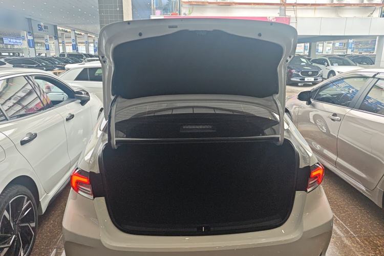 Used Toyota Corolla 2021 Dual-Motor 1.8L E-CVT Elite Edition