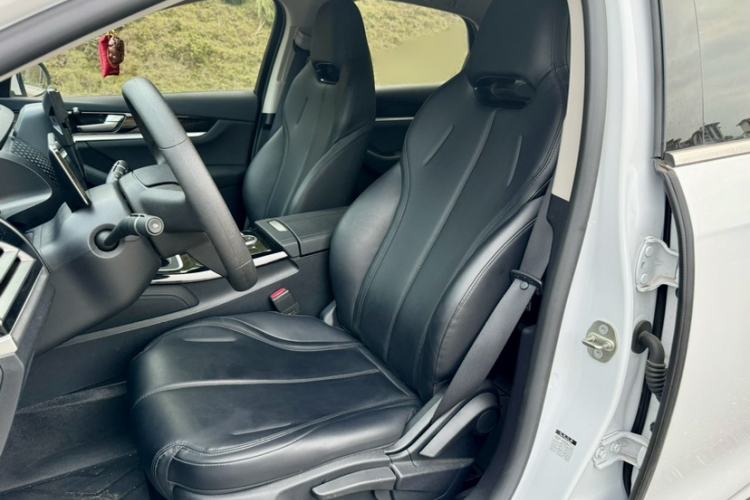 Used BYD Qin PLUS 2021 EV 400KM Leading Comfort Edition Left Front Seat