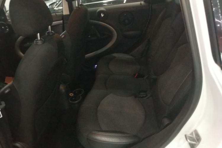 Used MINI Countryman 2016 1.6T COOPER ALL4 Fun Equipment Enthusiast Left Rear Seat