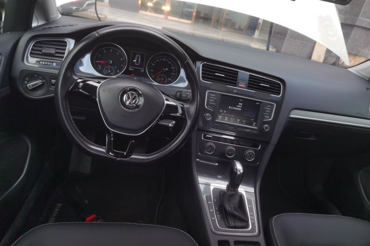 Used Volkswagen Golf 2017 230TSI Automatic Comfort Edition – Celebrating Milestone of One Million Units
