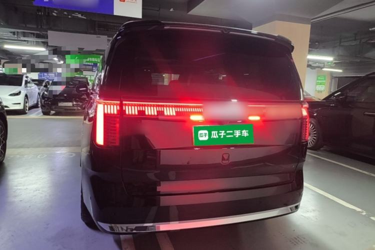 Used Zeekr 009 2024 7-Seater Aisle Version 108 kWh