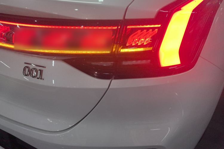 Used Zeekr 001 2025 YOU Edition 100 kWh All-Wheel Drive Right Rear Taillight