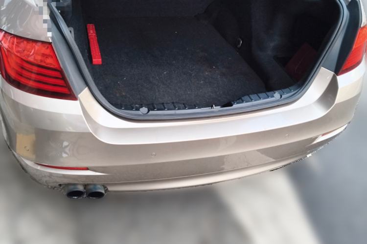 Used BMW 5 Series 2014 525Li Leading Model
