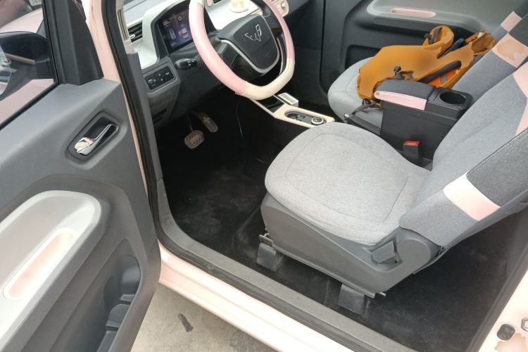Used Wuling Hongguang MINIEV 2022 Macaron Premium Model – Lithium Ternary Battery Driver Seat