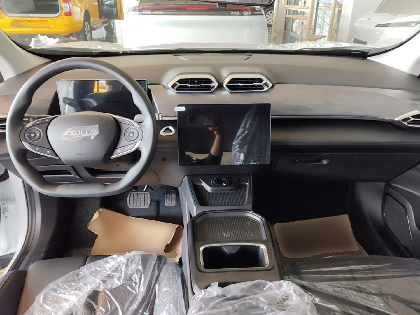 Dongfeng Aeolus SKY EV01 2025 530 km AIR Elite Edition — снимка 12