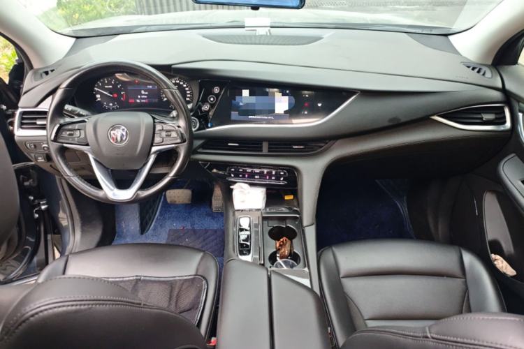 Used Buick Enclave 2020 28T Two-Wheel Drive Luxury Version Center Console