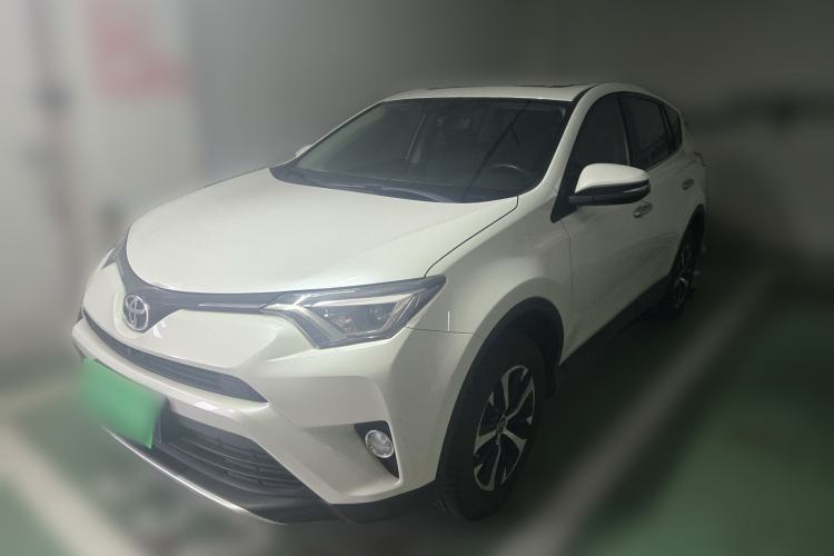 Used Toyota RAV4 2016 2.0L CVT 4x4 New Edition China V Standard