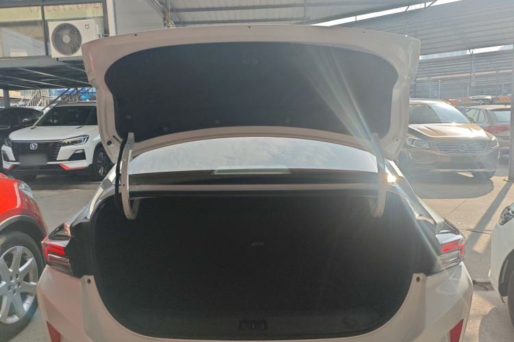 Used Dongfeng Aeolus Yixuan MAX 2023 1.5T Ultra-Stylish Trendsetting Dad Edition