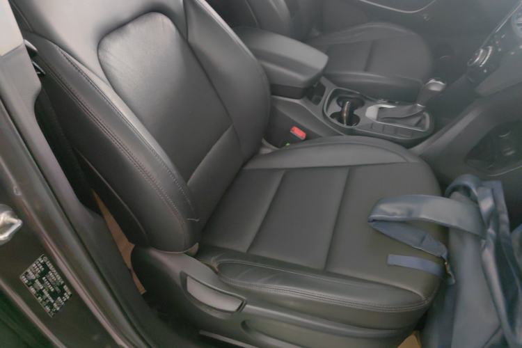 Used Hyundai Santa Fe 2015 2.0T Automatic Two-Wheel Drive Smart Version 5 Seats
