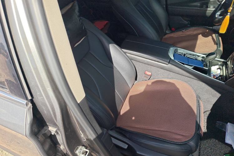 Used Geely Auto Emgrand GT 2017 2.4L Luxury Model Right Front Seat