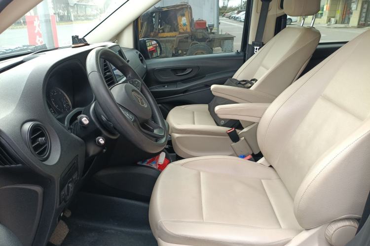 Used Mercedes-Benz Vito 2020 2.0T Elite Version 7 Seats Left Front Seat