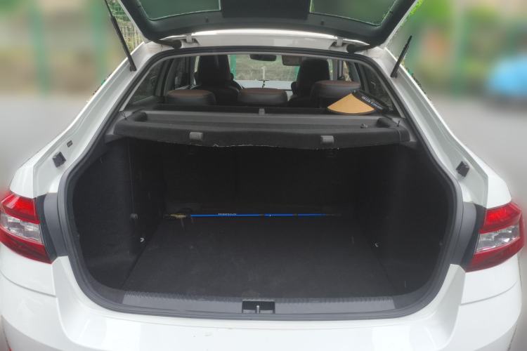 Used Skoda Octavia 2018 1.6L Automatic Luxury Edition Trunk